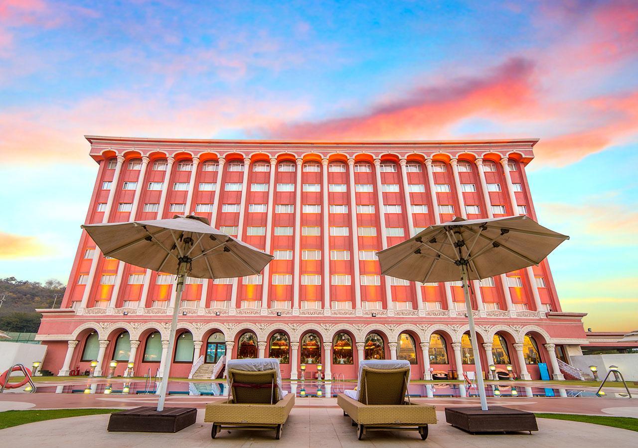 Ramoji Film City- Sitara Luxury Hotel Pedda Ambarpet Exterior photo
