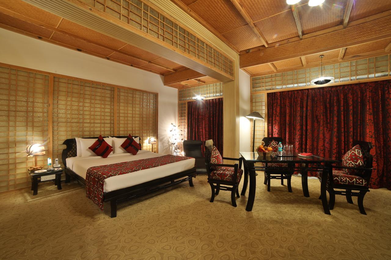 Ramoji Film City- Sitara Luxury Hotel Pedda Ambarpet Exterior photo