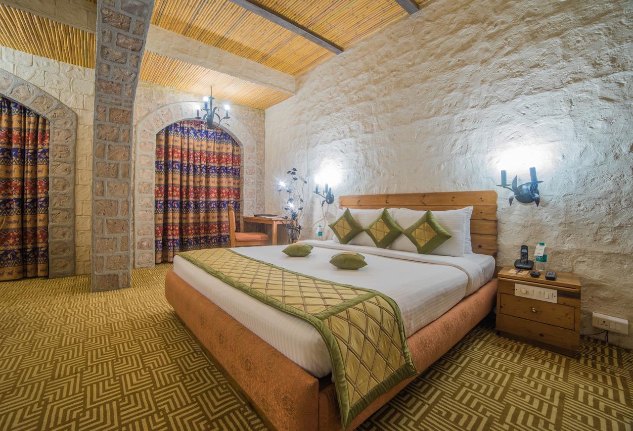 Ramoji Film City- Sitara Luxury Hotel Pedda Ambarpet Exterior photo