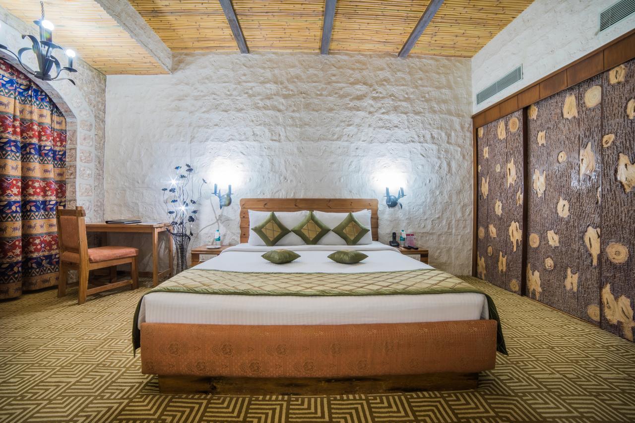Ramoji Film City- Sitara Luxury Hotel Pedda Ambarpet Exterior photo
