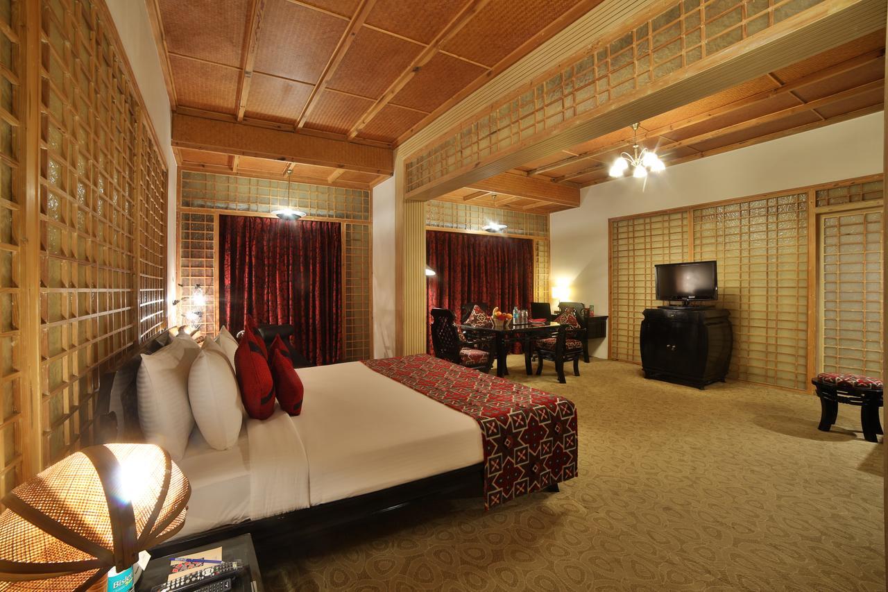 Ramoji Film City- Sitara Luxury Hotel Pedda Ambarpet Exterior photo